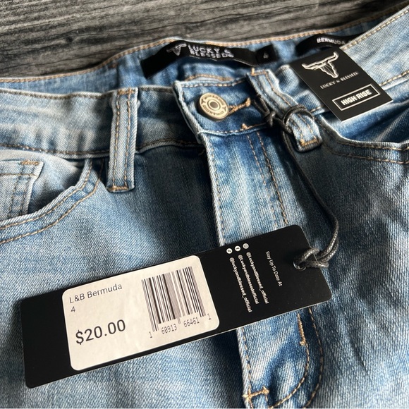 Lucky & Blessed Women’s High Rise Bermuda Fit Jean Shorts Size 4 NWT $20 - Picture 12 of 13
